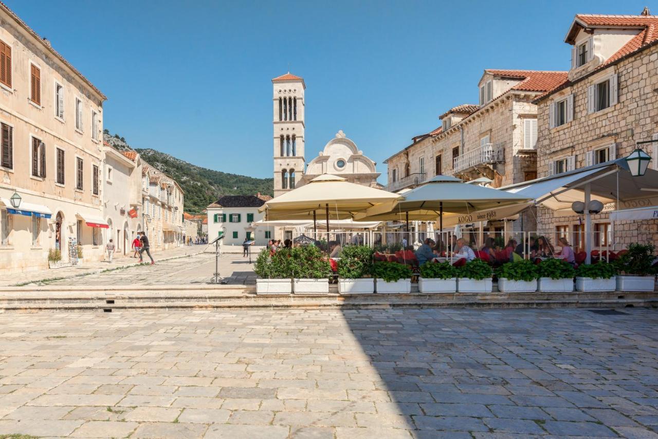 Apartments Villa Tudor 2 Hvar Town Exterior photo